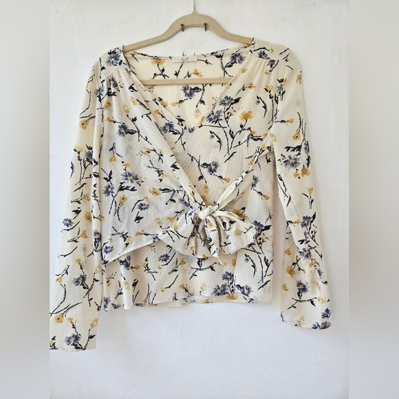 Flower Blouse - Picture 1 of 5